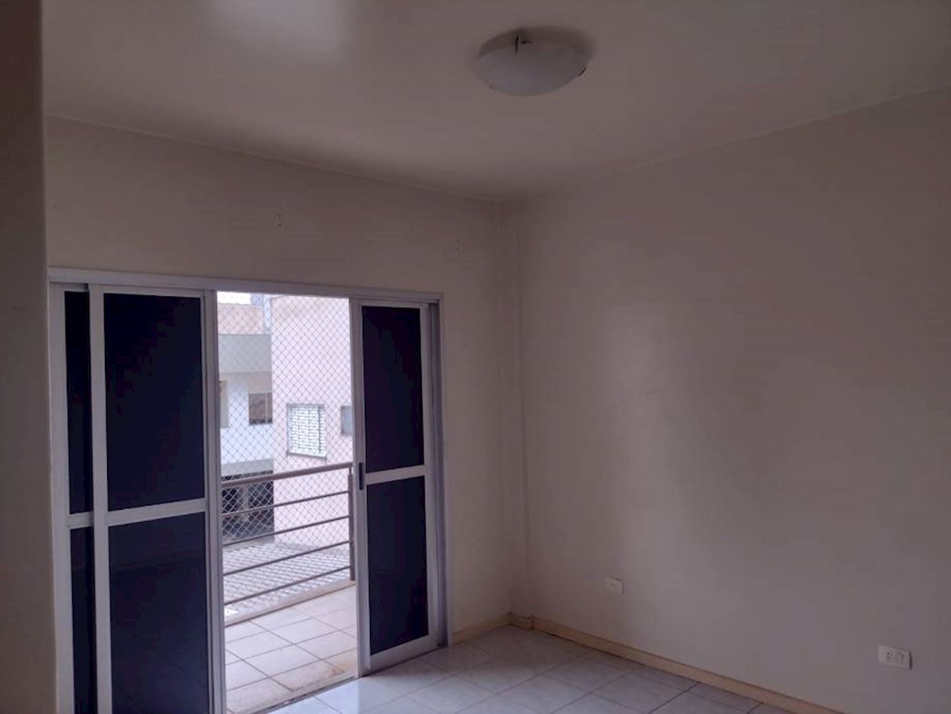 Apartamento, Padrão, 1 vaga(s) de garagem, localizado em Arapongas - PR, bairro Vila Cascata