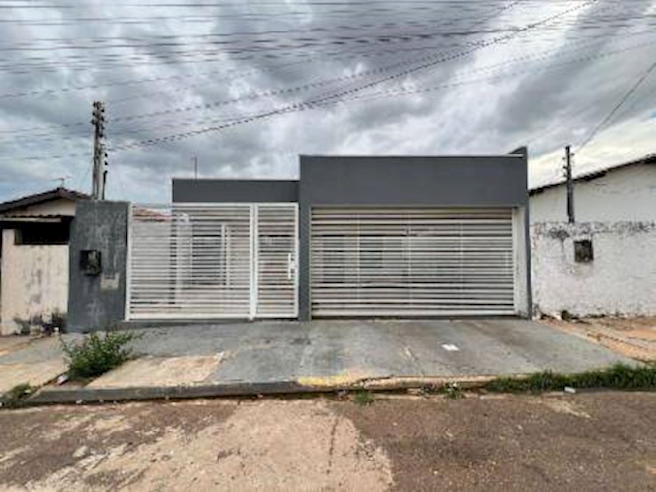 Imagem do imóvel Casa, Padrão, 2 vaga(s) de garagem