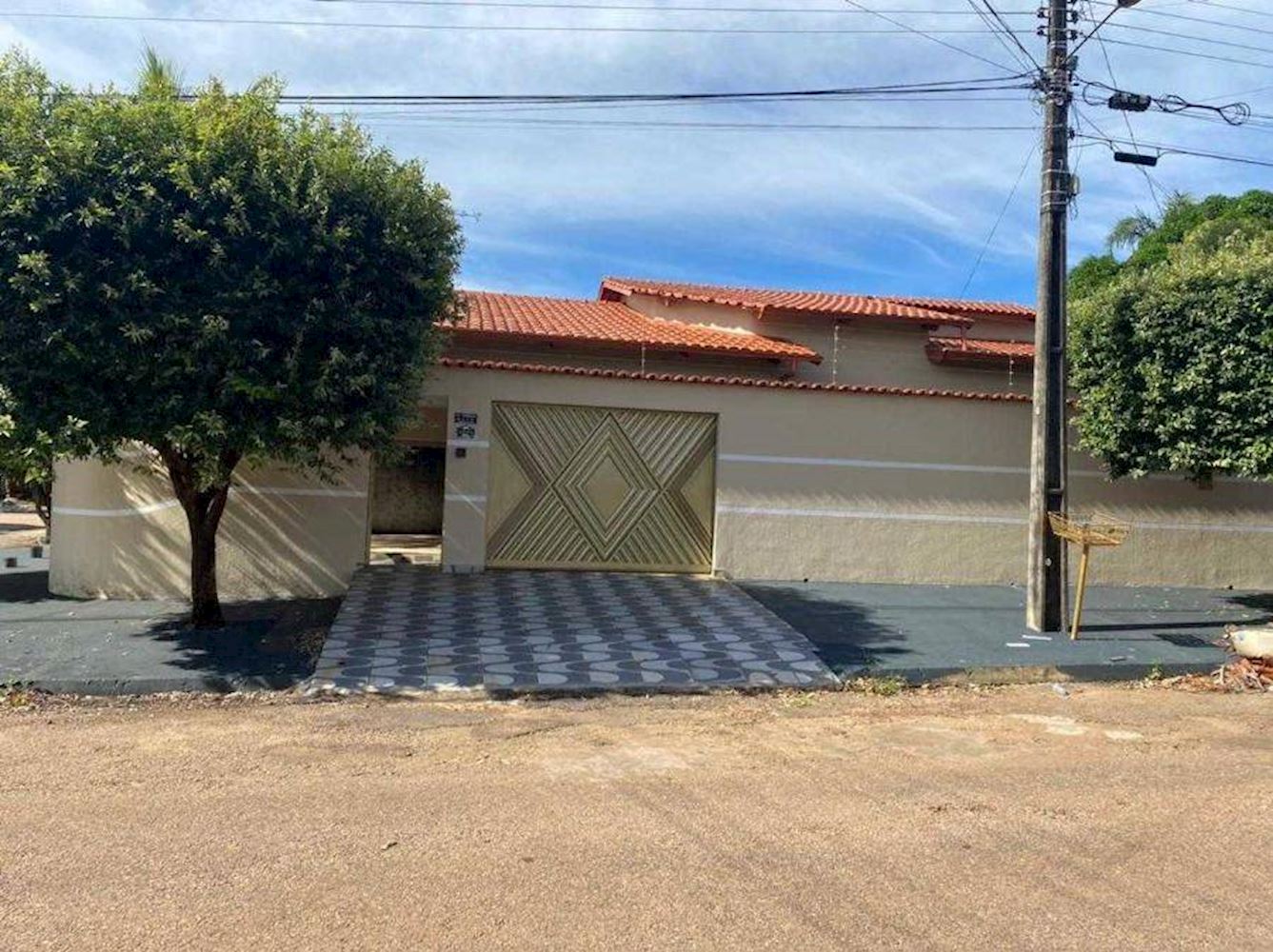 Imagem do imóvel Casa, Padrão, 2 vaga(s) de garagem
