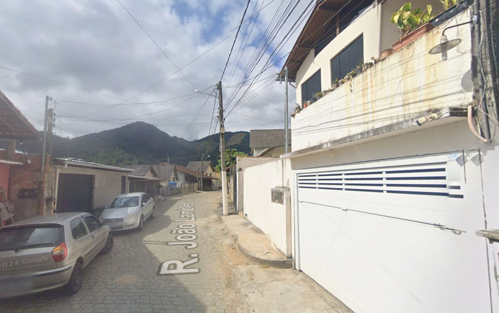 Casa em Amparo - Nova Friburgo/RJ, localizado em Nova Friburgo - RJ, bairro Amparo
