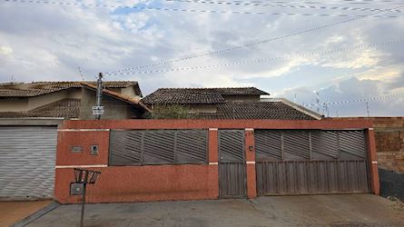 Casa, Padrão, 1 vaga(s) de garagem