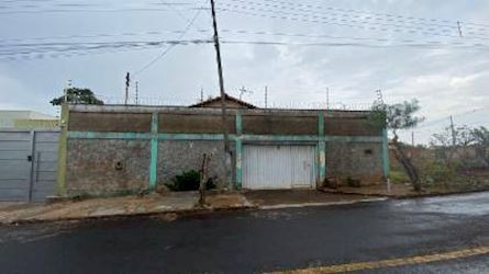 Casa, Padrão, 0 vaga(s) de garagem