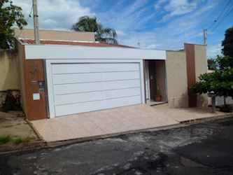 Casa, Padrão, 0 vaga(s) de garagem