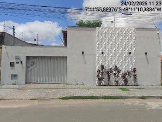 Casa, Padrão, 0 vaga(s) de garagem