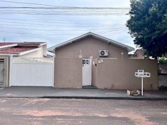 Casa, Padrão, 0 vaga(s) de garagem
