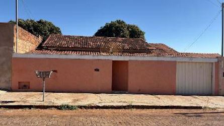 Casa, Padrão, 0 vaga(s) de garagem