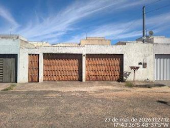 Casa, Padrão, 0 vaga(s) de garagem