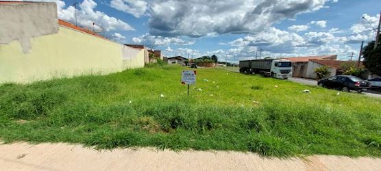 Lote, Padrão, 0 vaga(s) de garagem