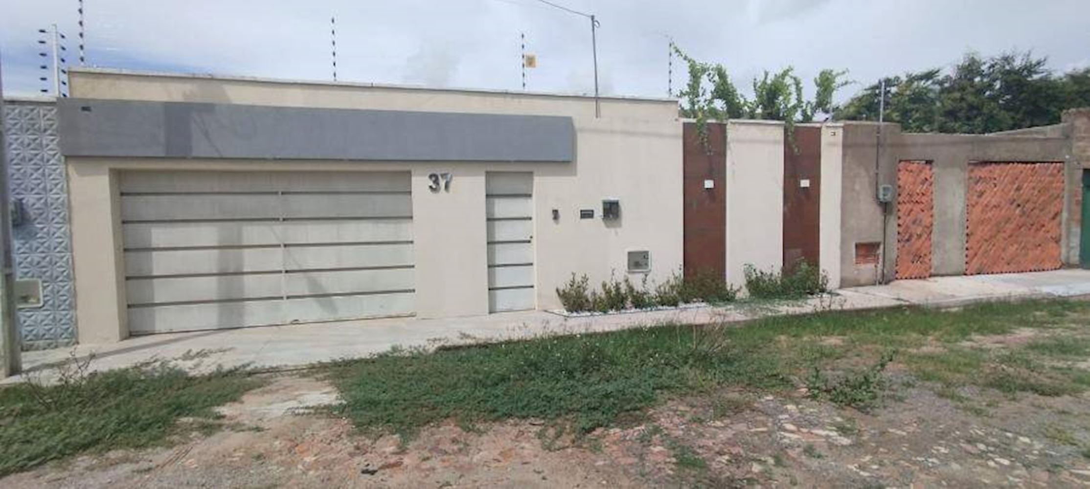 Imagem do imóvel Casa - Professora Maria Geli De Sa Barreto - Juazeiro do Norte/CE
