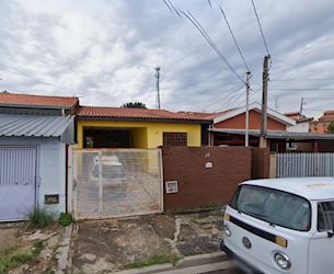 Casa no Jardim Antônio Rodrigues em Votorantim/SP — foto principal