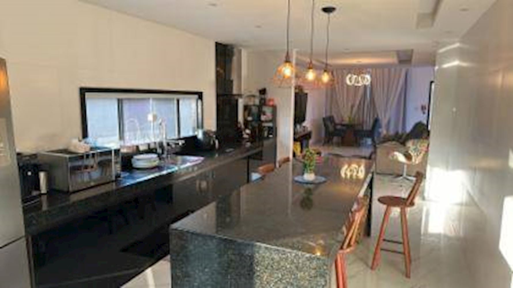 Casa com 3 quartos no Sopotó (foto 3 de 9)