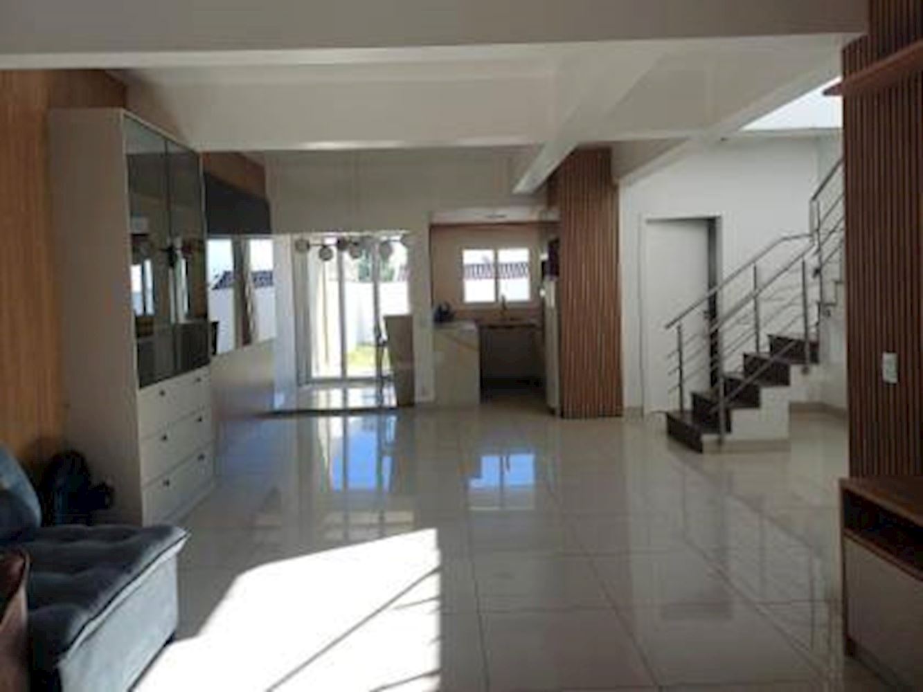 Casa com 3 quartos no Jardim Algarve (foto 3 de 15)