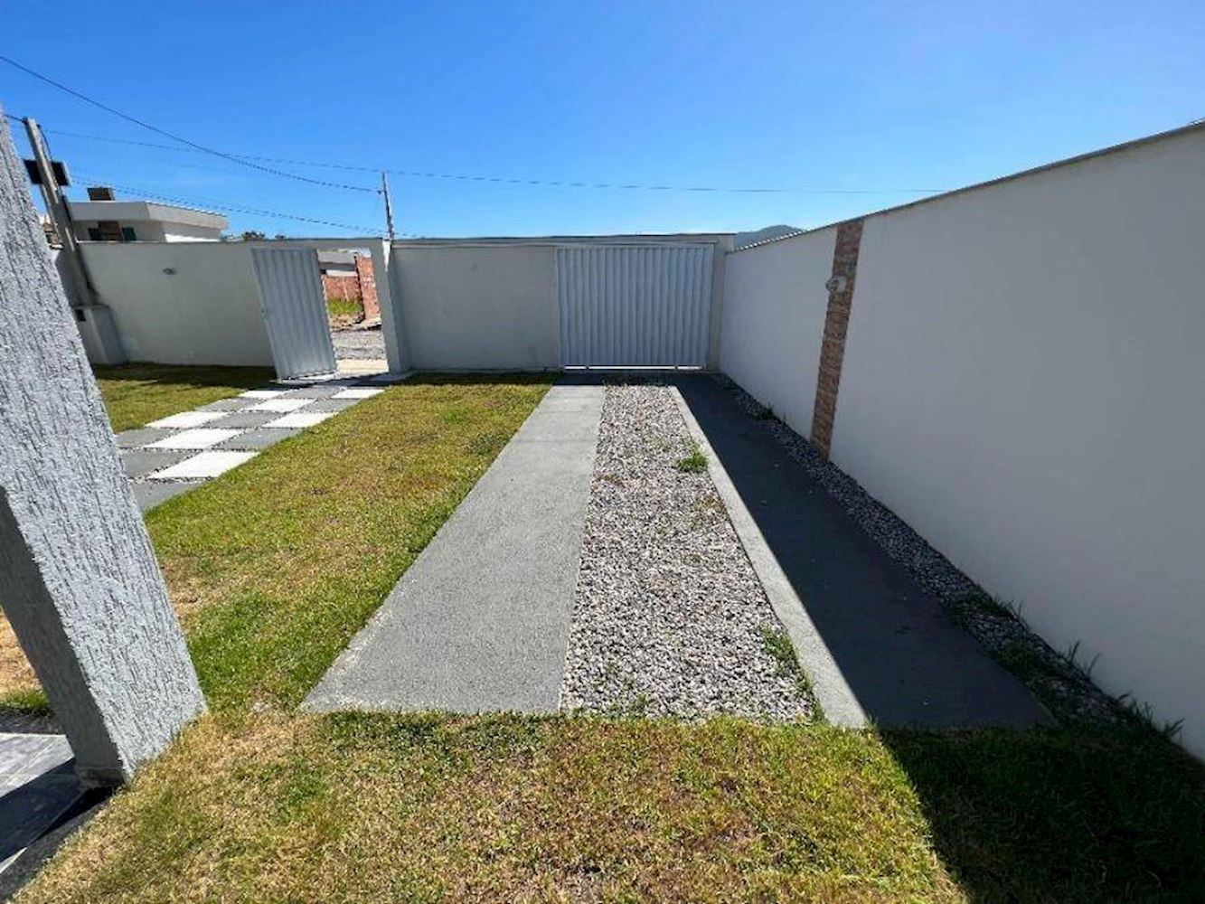Casa com 3 quartos no Jardim Atlântico (foto 2 de 17)