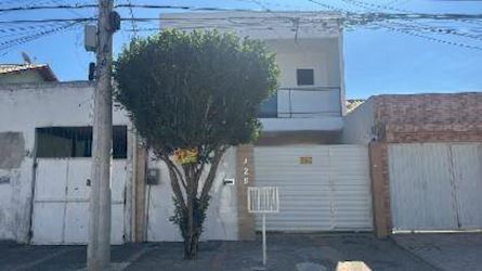 Casa, Padrão, 0 vaga(s) de garagem — foto principal