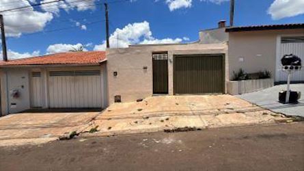 Casa, Padrão, 0 vaga(s) de garagem — foto principal