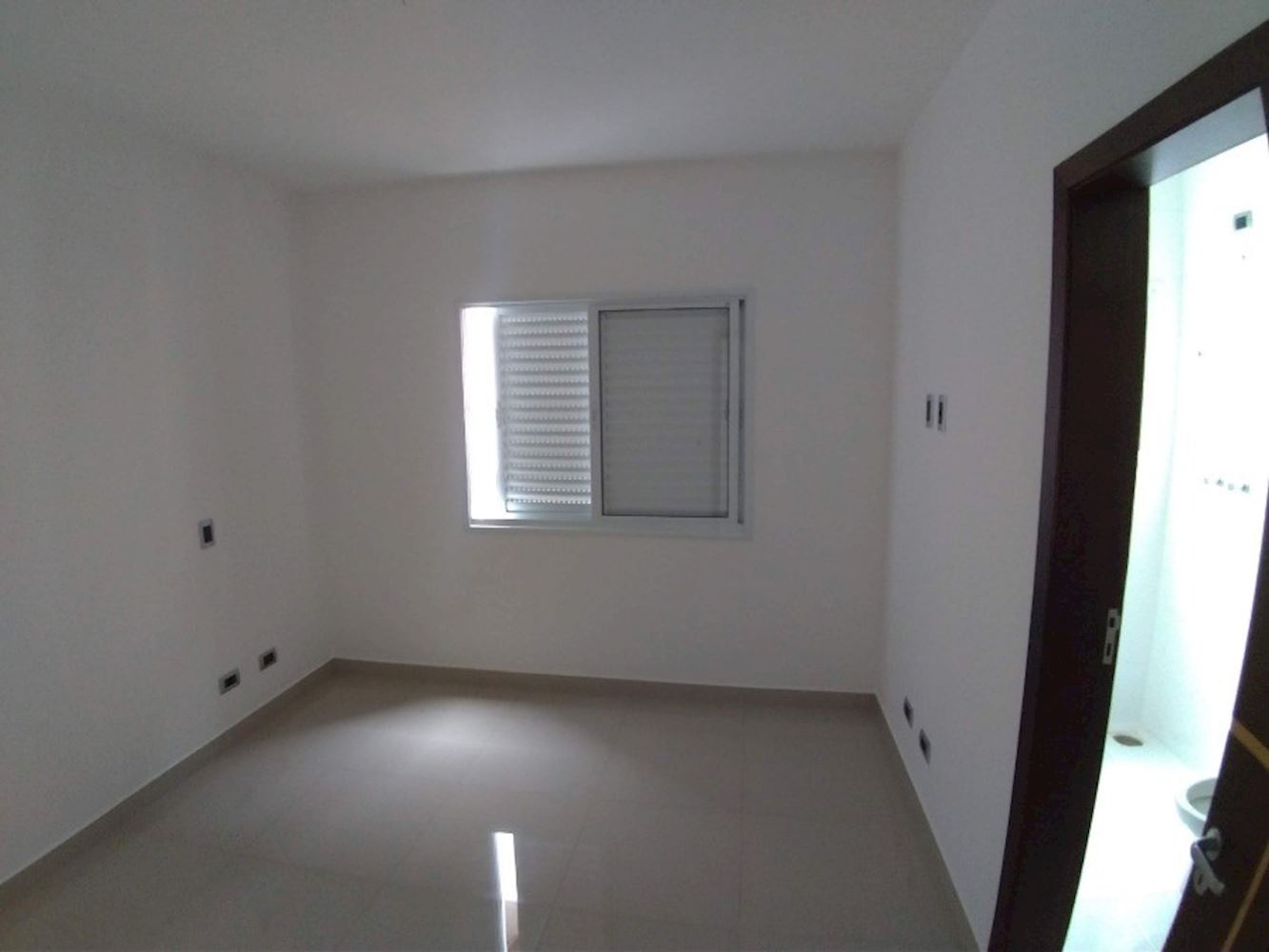 Imagem do imóvel CASA EM CONDOMINIO, Padrão, 0 vaga(s) de garagem.