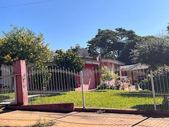 Casa - Centro - Três de Maio/RS — foto principal